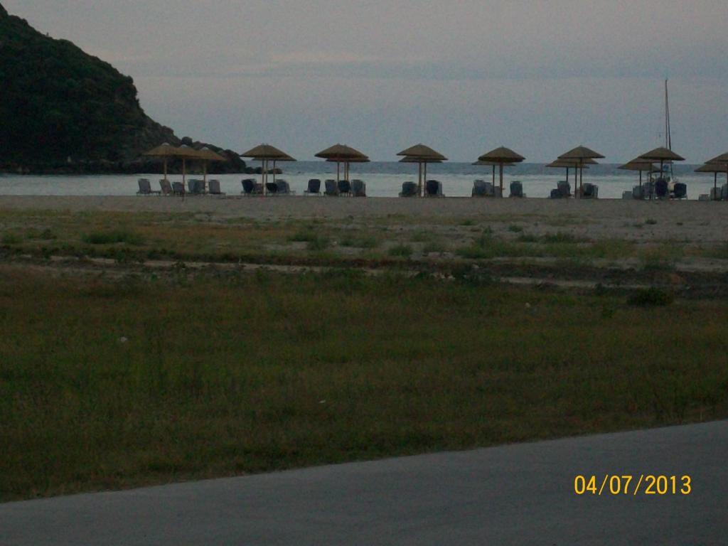 Hotel Spiros Ammoudia Zimmer foto